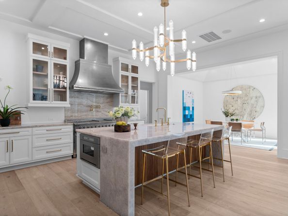 3653 Chevy Chase Drive, Houston TX 77019