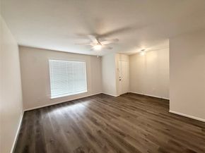 1477 Springrock Lane 12, Houston TX 77055