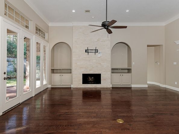 59 W Palmer Bend, The Woodlands TX 77381