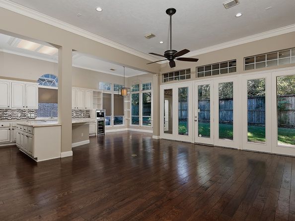 59 W Palmer Bend, The Woodlands TX 77381