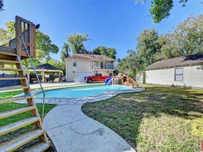 2012 Forest Hill Boulevard, Houston TX 77023