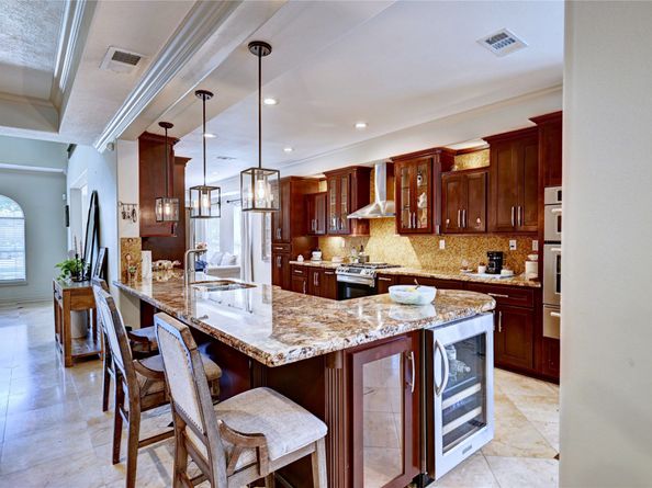 2012 Forest Hill Boulevard, Houston TX 77023