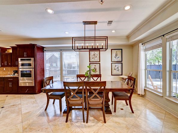 2012 Forest Hill Boulevard, Houston TX 77023