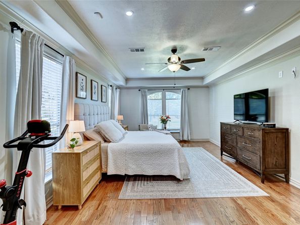 2012 Forest Hill Boulevard, Houston TX 77023