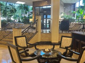 3525 Sage Road 1708, Houston TX 77056