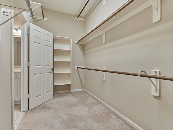 6 Wrenfield Place, The Woodlands TX 77384