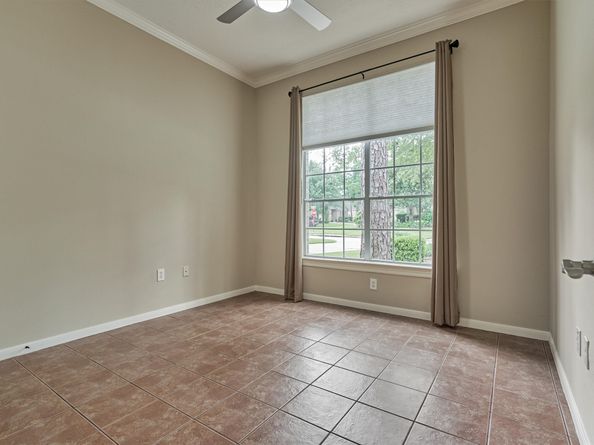 6 Wrenfield Place, The Woodlands TX 77384