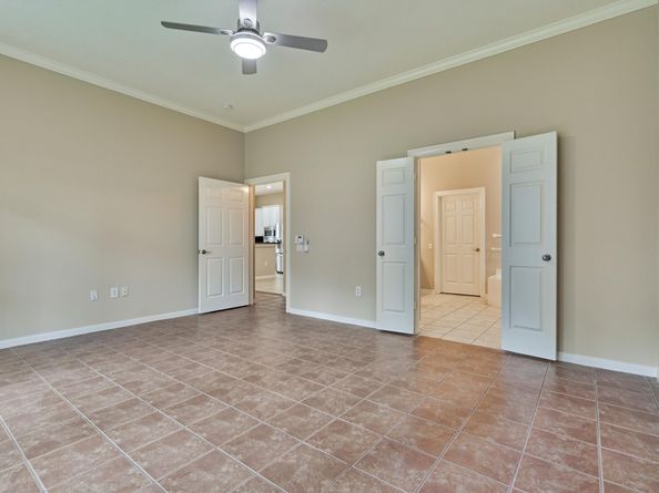 6 Wrenfield Place, The Woodlands TX 77384