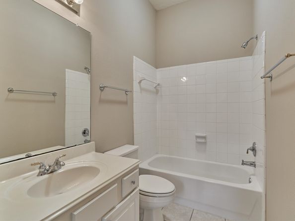 6 Wrenfield Place, The Woodlands TX 77384