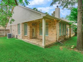 6 Wrenfield Place, The Woodlands TX 77384
