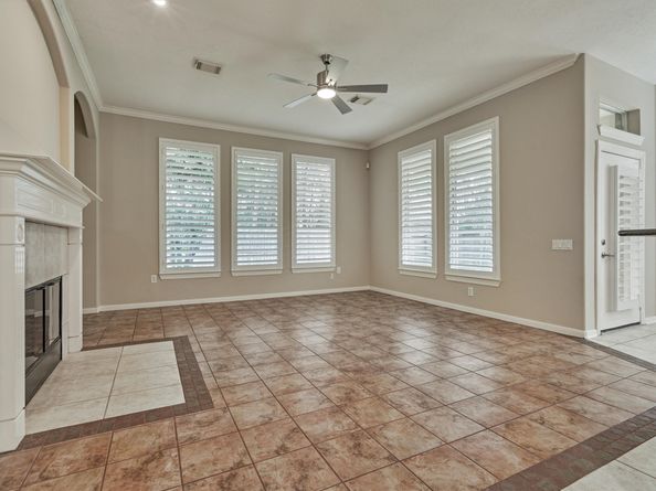 6 Wrenfield Place, The Woodlands TX 77384