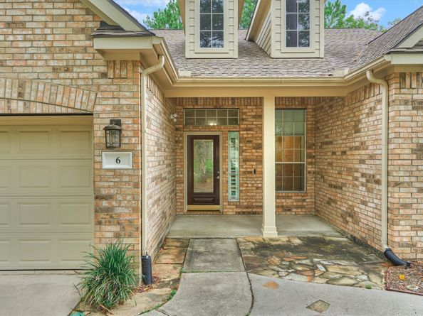 6 Wrenfield Place, The Woodlands TX 77384