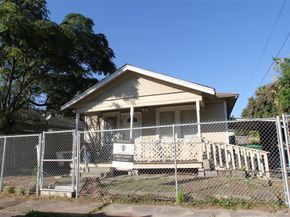 7013 Avenue E, Houston TX 77011