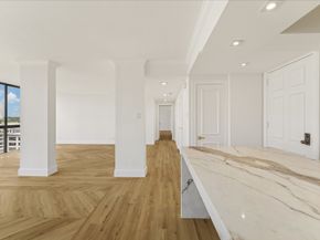 5001 Woodway Drive 1305, Houston TX 77056