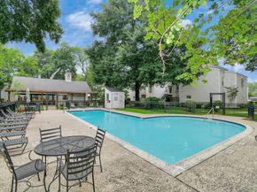 9809 Richmond Avenue B13, Houston TX 77042