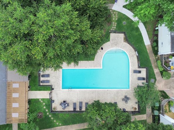 9809 Richmond Avenue B13, Houston TX 77042