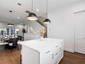 527 Moving meadows drive, Houston TX 77018