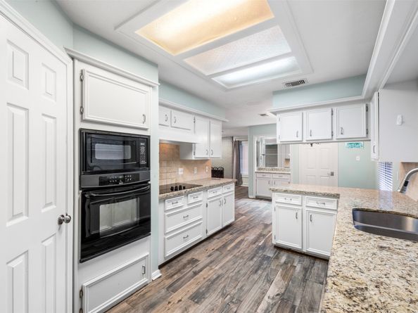 3922 Valley Haven Drive, Kingwood TX 77339