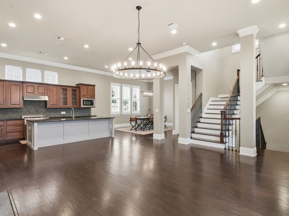 10933 Upland Park, Houston TX 77043