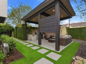 10933 Upland Park, Houston TX 77043