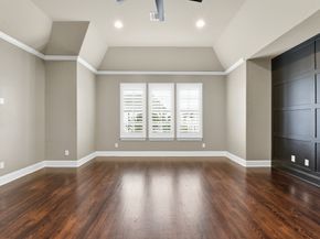 10933 Upland Park, Houston TX 77043