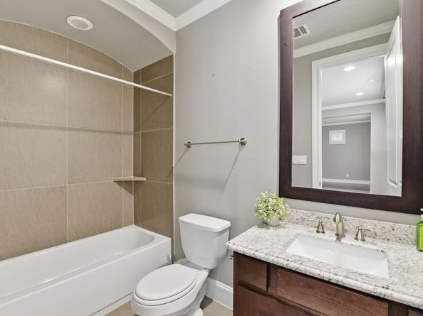 10933 Upland Park, Houston TX 77043