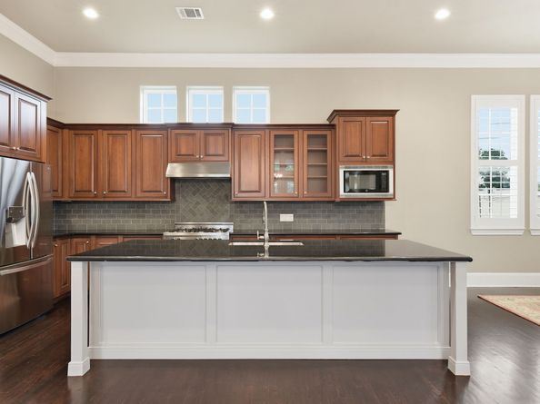 10933 Upland Park, Houston TX 77043