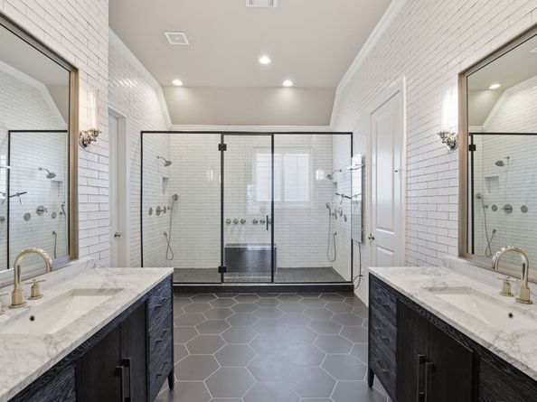 10933 Upland Park, Houston TX 77043