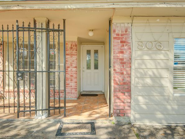 806 Coolwood Drive, Houston TX 77013