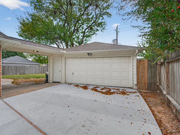 11519 Piping Rock Drive, Houston TX 77077