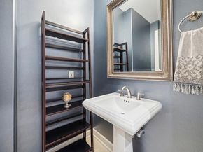 914 Main Street 1204, Houston TX 77002