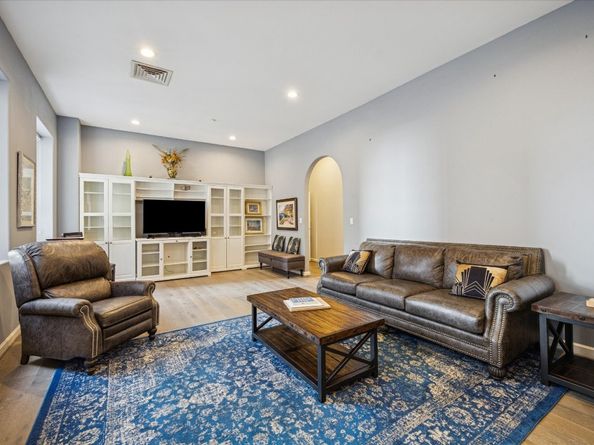 914 Main Street 1204, Houston TX 77002
