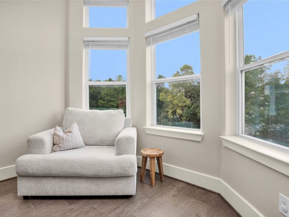 2020 Mcgowen Street 8E, Houston TX 77004