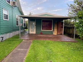 7931 Scanlock Street, Houston TX 77012