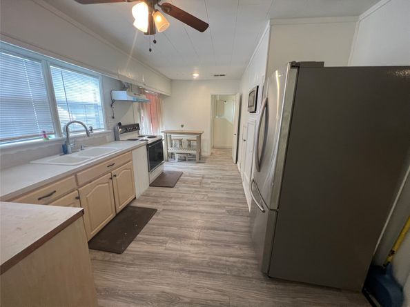 7931 Scanlock Street, Houston TX 77012