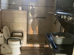 7931 Scanlock Street, Houston TX 77012