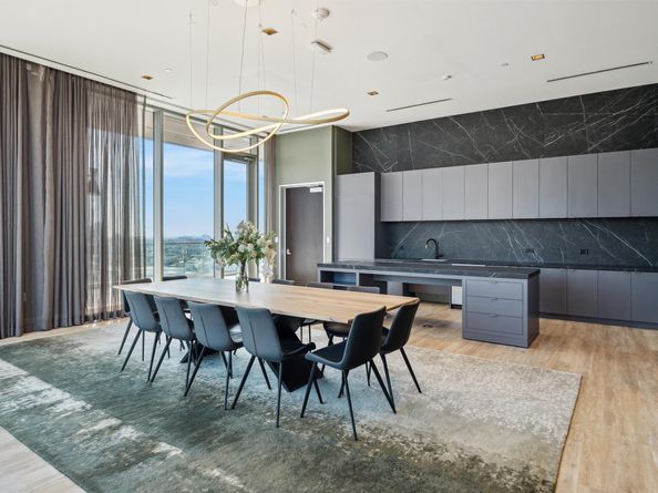 1711 Allen Parkway 2502, Houston TX 77019