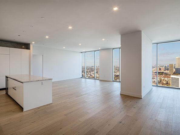 1711 Allen Parkway 2502, Houston TX 77019