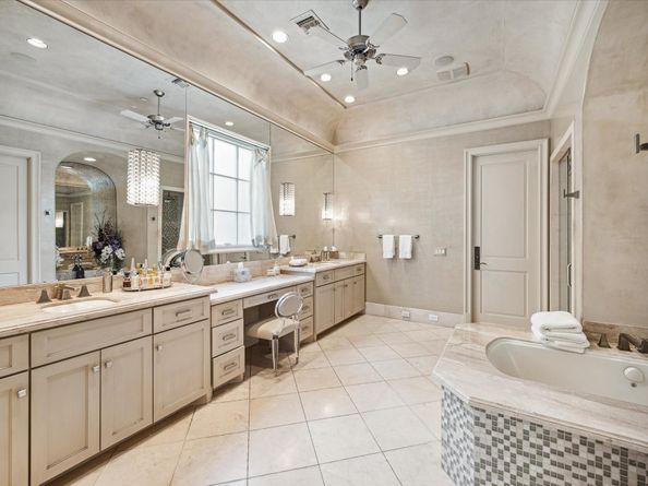 601 Lindenwood Drive, Houston TX 77024