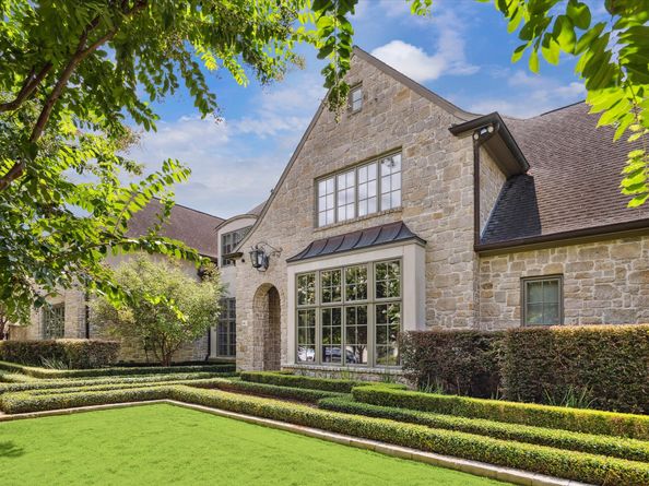601 Lindenwood Drive, Houston TX 77024