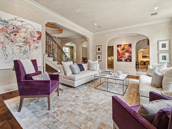 601 Lindenwood Drive, Houston TX 77024