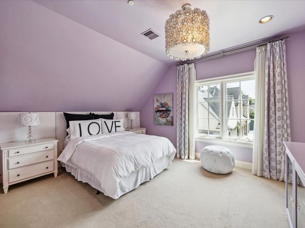 601 Lindenwood Drive, Houston TX 77024