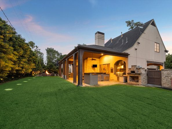601 Lindenwood Drive, Houston TX 77024