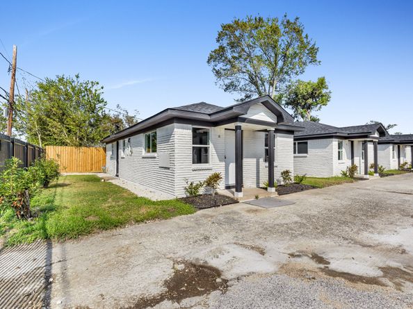 4116-4120 Linn Street 110, Houston TX 77026