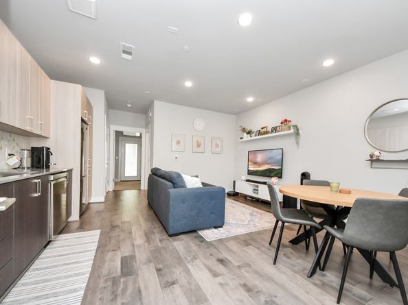 4819 Caroline Street 102, Houston TX 77004