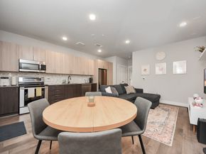 4819 Caroline Street 102, Houston TX 77004