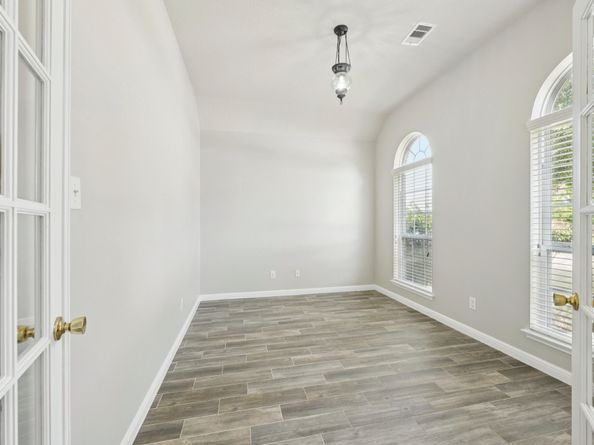 9950 Valance Way, Conroe TX 77385