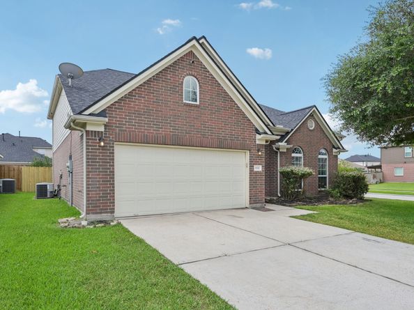 9950 Valance Way, Conroe TX 77385