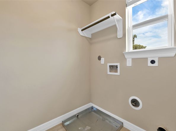 4827 Hardy Street, Houston TX 77009