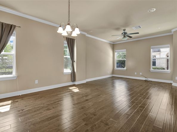 4827 Hardy Street, Houston TX 77009